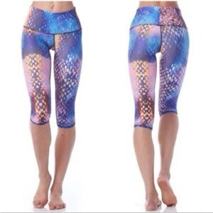 Teeki Sea Fairy Goddess Capri Legging Size Small